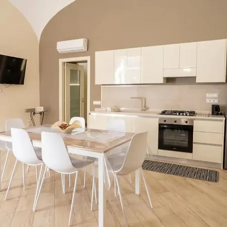 Apartment Apartments *